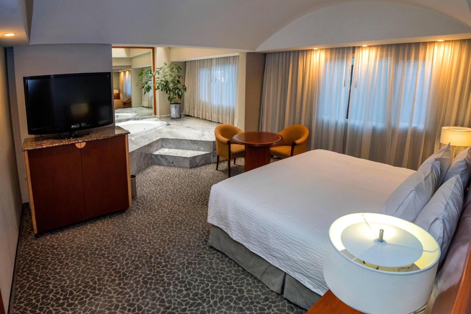 Courtyard By Marriott Mexico City Revolucion Exterior photo