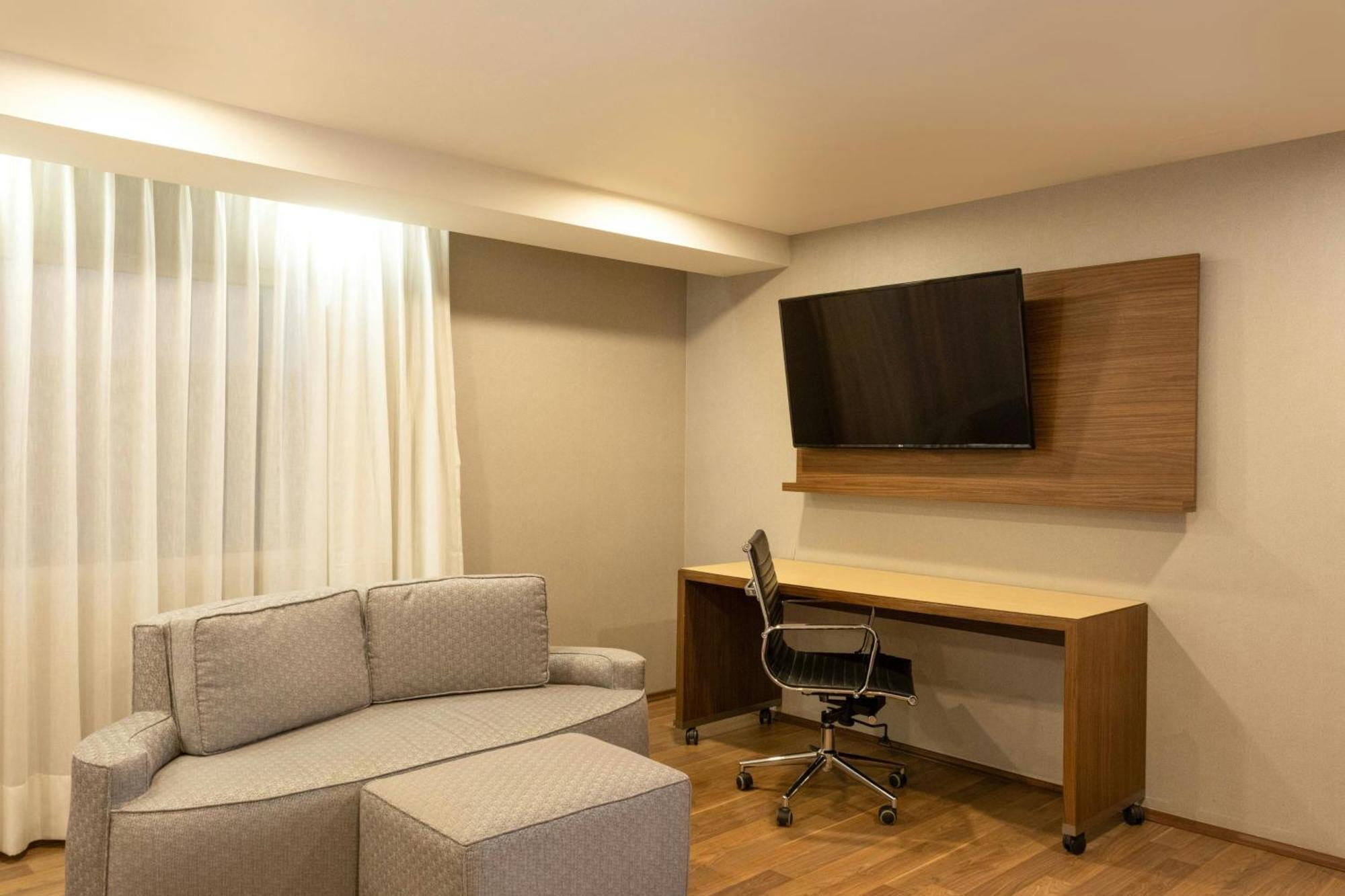Courtyard By Marriott Mexico City Revolucion Exterior photo