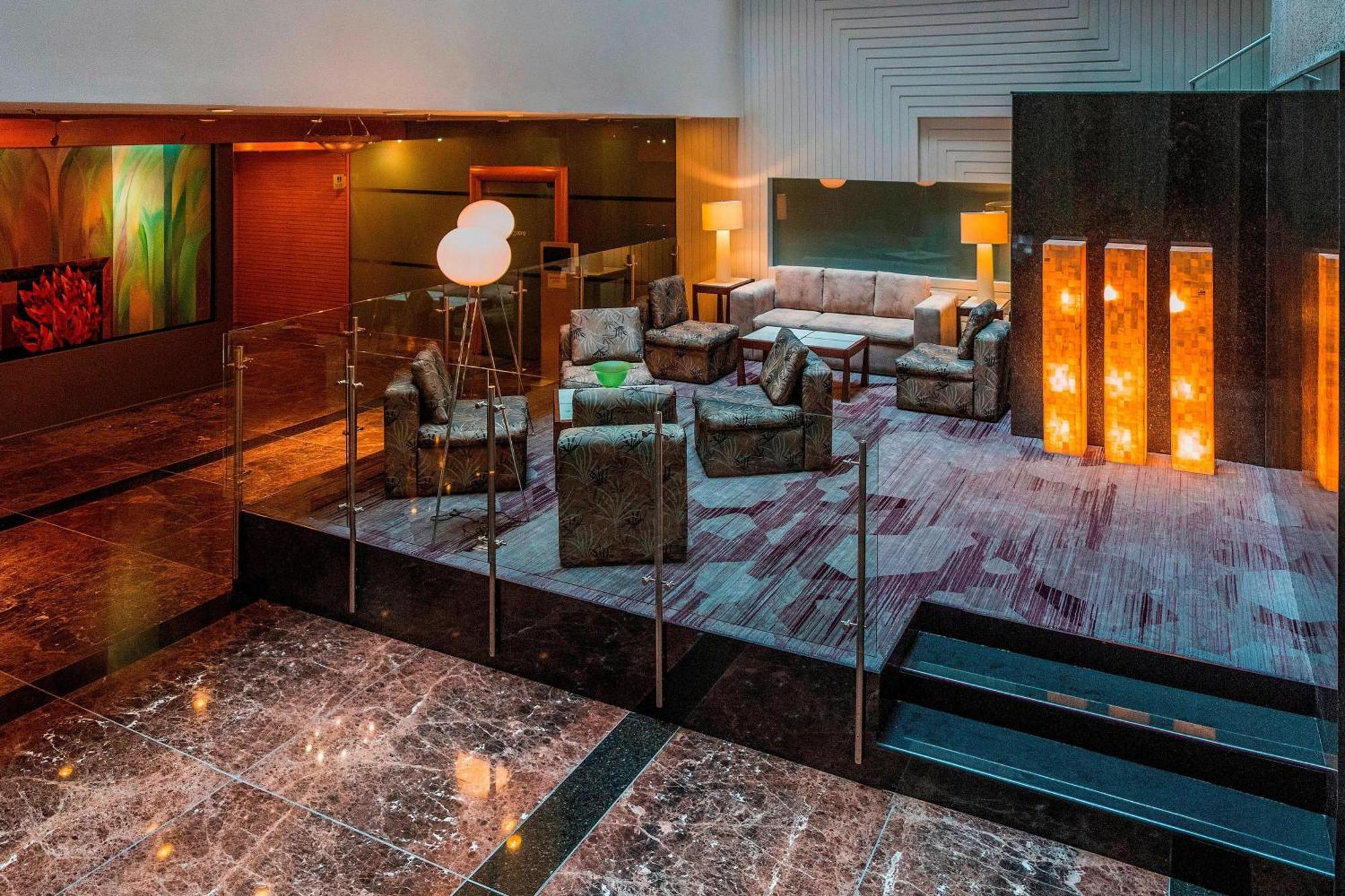 Courtyard By Marriott Mexico City Revolucion Exterior photo