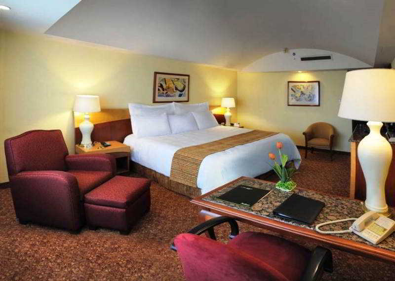 Courtyard By Marriott Mexico City Revolucion Exterior photo
